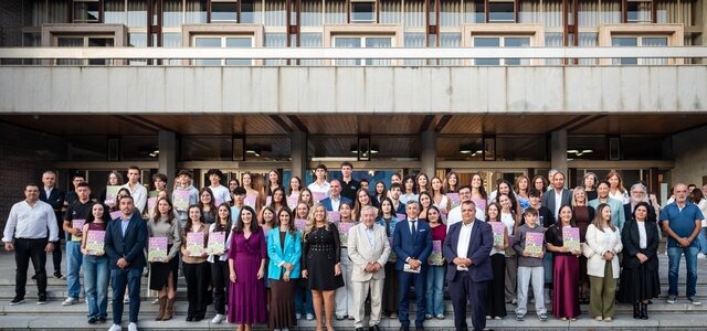 49_alunos_receberam_premio_de_merito_escolar