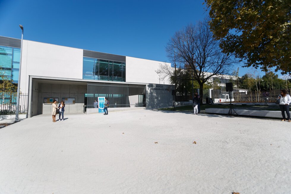 Pra&ccedil;a D.Dinis