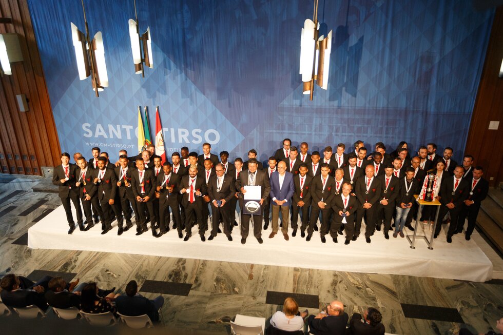 Toda a equipa do CD Aves foi homenageada