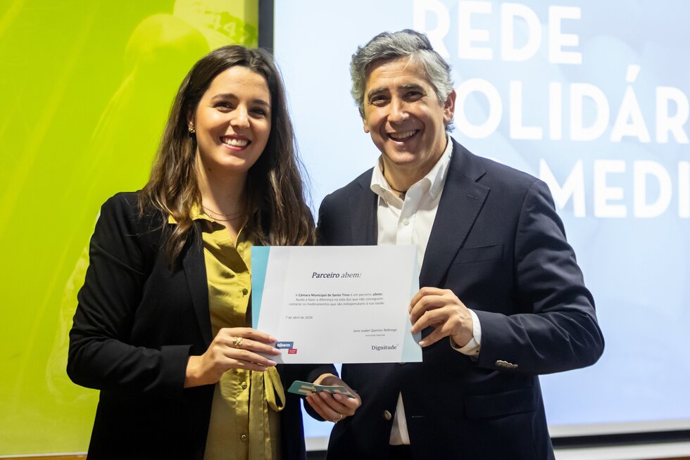 Sara N&oacute;brega e Alberto Costa assinaram parceria